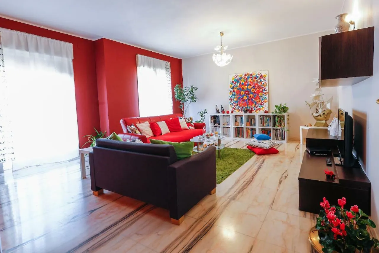 מלון קלטג'ירונה Casa Dei Colori 2*,